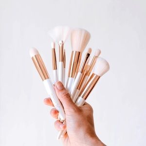 Causebox La Beauté Soi Makeup Brush Collection
